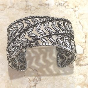 Perfect John Hardy leaves bangle cuff silver 925 holiday gift